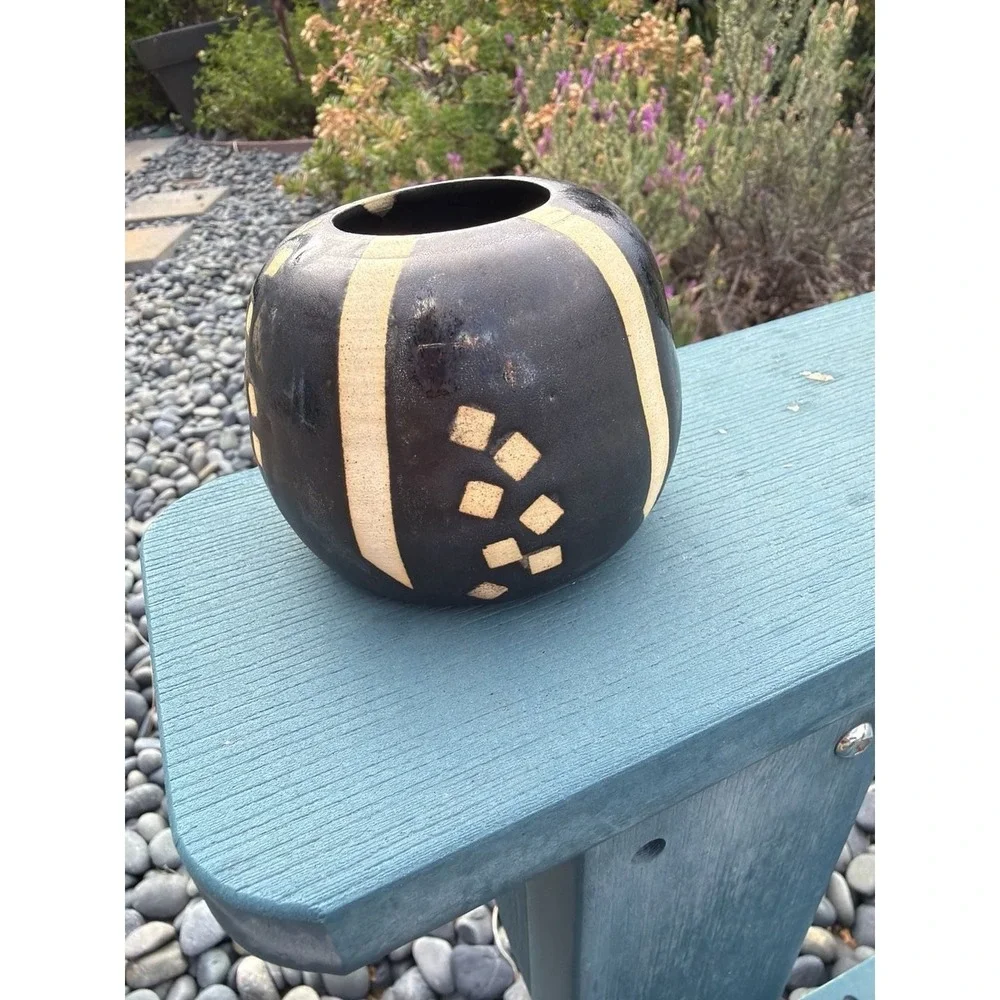 Debralee Studio Handmade Geometric Ceramic heavy Pot Vase 3
